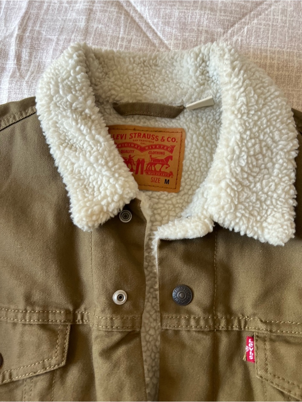 Levi's Olive Green Sherpa-Lined Trucker Jacket - Picture 2 of 3
